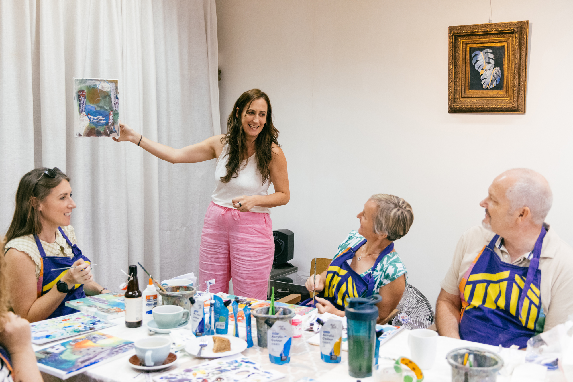 Eleanor McColl teaching her Bake & Create art retreat