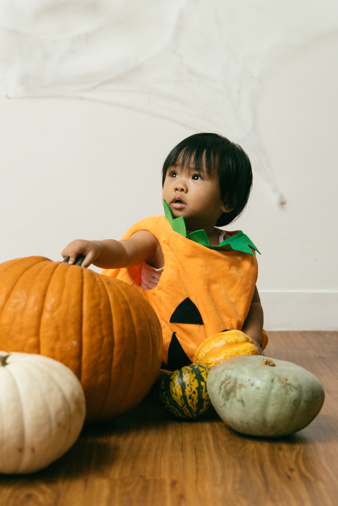 Baby Halloween photoshoot | Pumpkin costume | Hong Kong Photo Studio | workshop ten